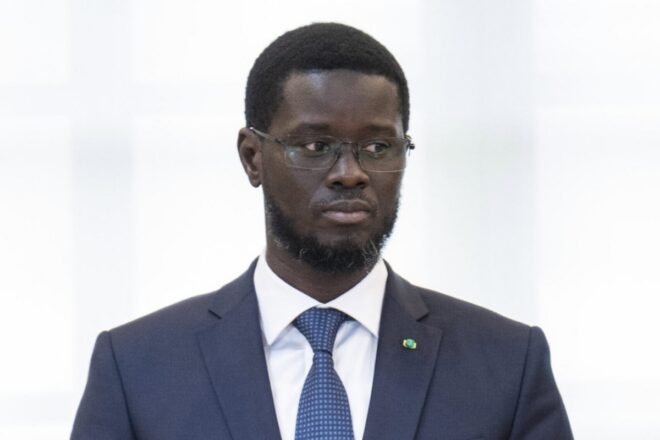 El president del Senegal destitueix el primer ministre Ousmane Sonko i prepara un nou govern