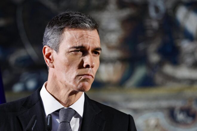 Sánchez manté “tot el suport a Zapatero” després d’haver conegut els detalls de la investigació