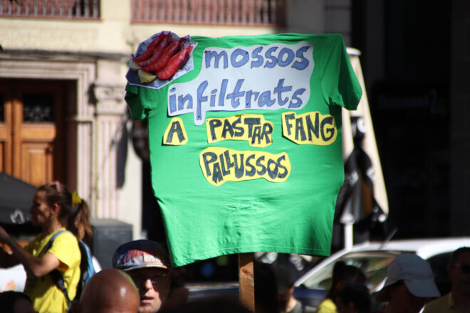 La fiscalia demana de refusar la demanda per la infiltració de mossos en una assemblea educativa