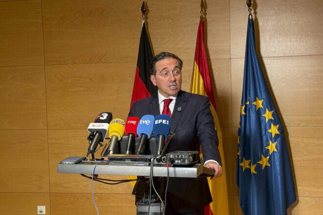 Albares insisteix a Alemanya perquè el català es pugui fer servir a la UE, però no revela cap avenç en la negociació