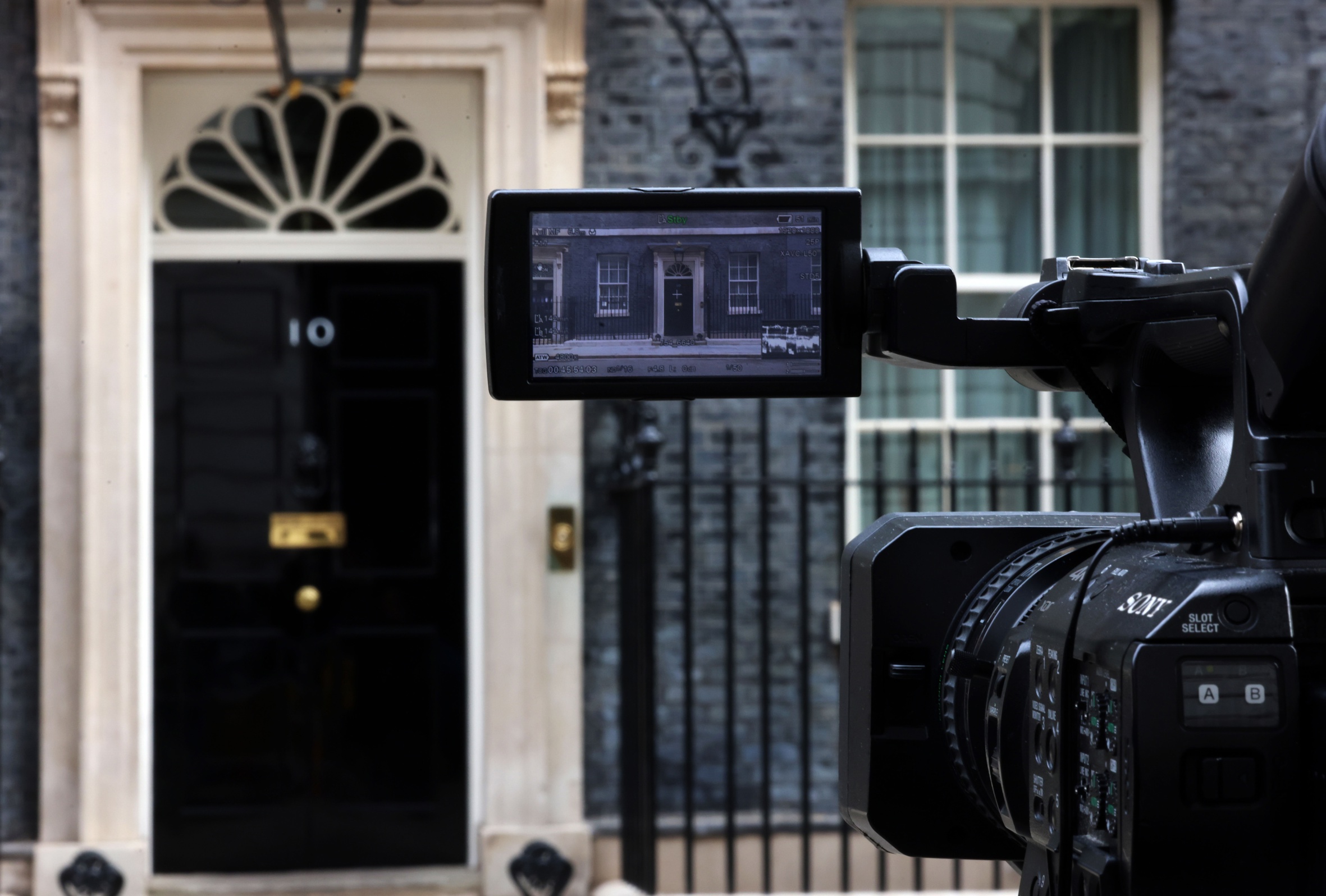Porta del número 10 de Downing Street de Londres, la residència oficial del primer ministre britànic, la setmana passada (fotografia: Andy Rain/Efe).