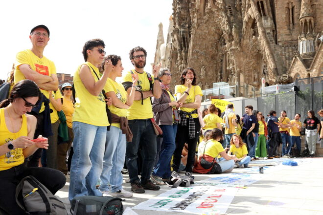 Els sindicats educatius convoquen una nova vaga per a blocar Catalunya durant la visita del papa