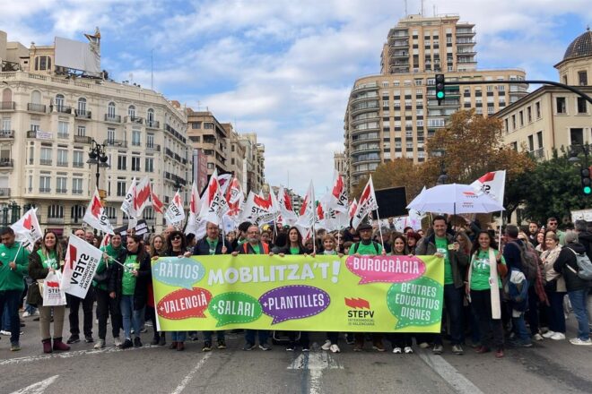 Sindicats i assemblees educatives reclamen conjuntament quaranta millores a Educació