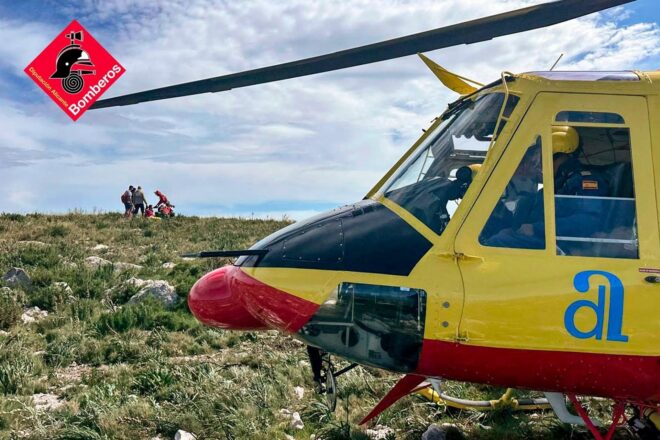 Rescaten amb helicòpter un excursionista de 90 anys a tocar del cim del Penyal d’Ifac, a Calp
