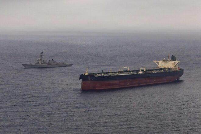 L’Iran amenaça amb represàlies a qui doni suport a les sancions dels EUA sobre l’estret d’Ormuz