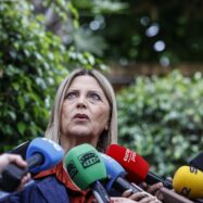 I el tercer dia de vaga, la consellera Carmen Ortí s’ha despertat