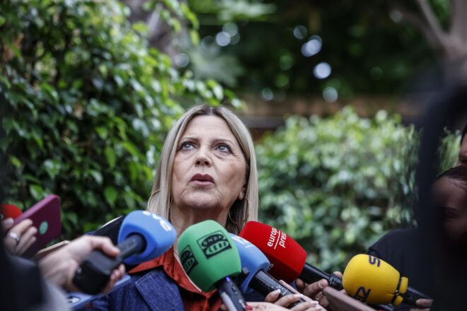 I al tercer dia de vaga, la consellera Carmen Ortí s’ha despertat