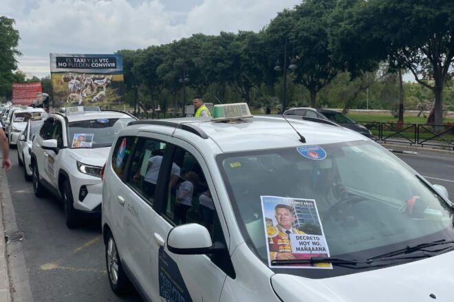 Nova protesta dels taxistes a València per exigir el decret sancionador contra les VTC