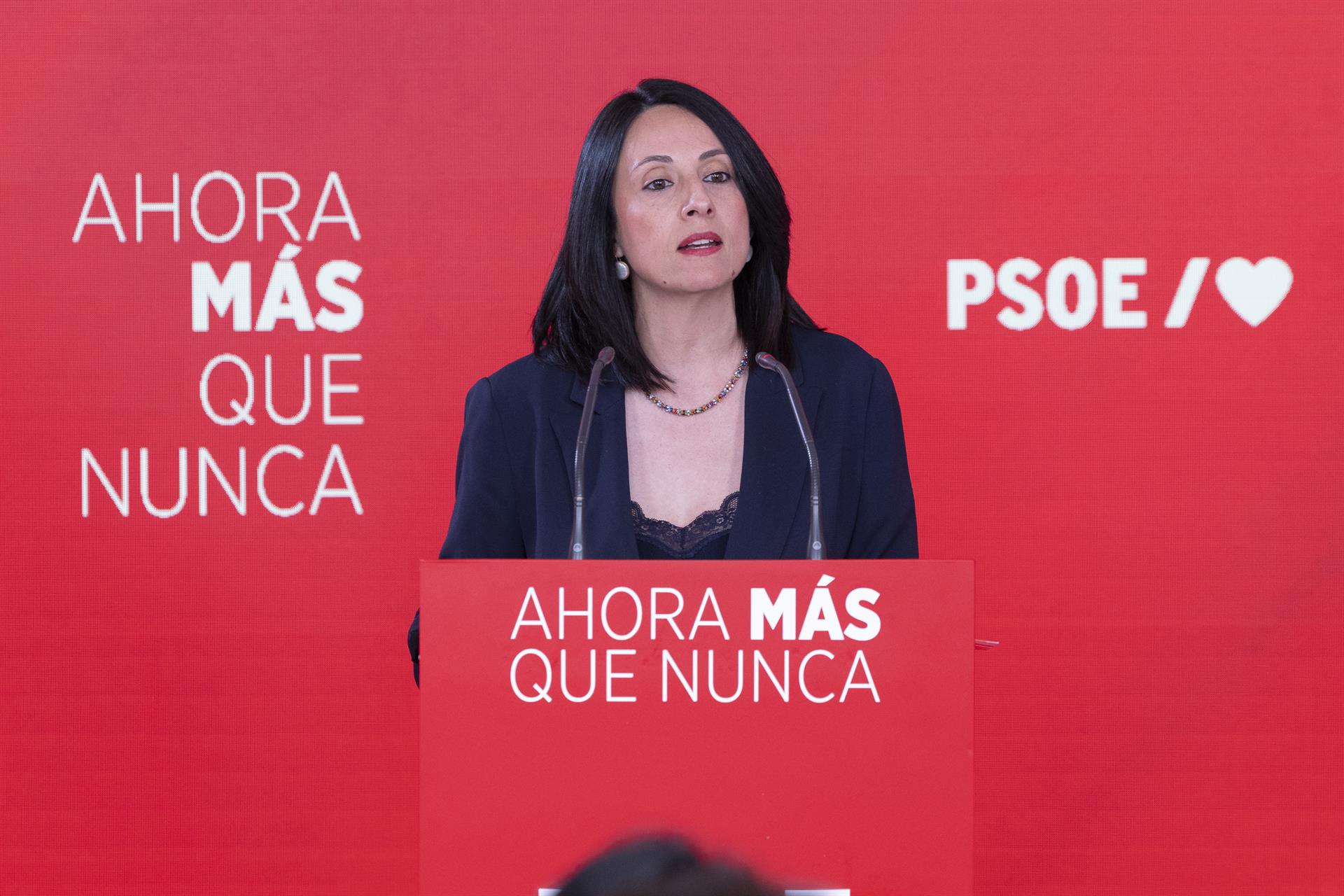 La secretària d’Organització del PSOE, Rebeca Torró, durant una declaració a Ferraz per valorar els resultats electorals d'Andalusia el 17M. Fotografia: EVA ERCOLANESE