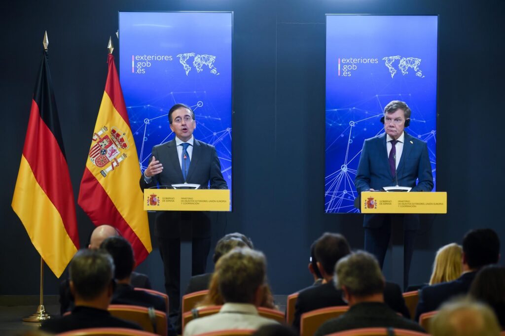 Albares viatja a Berlín amb l’objectiu de desencallar l’oficialitat del català a la UE