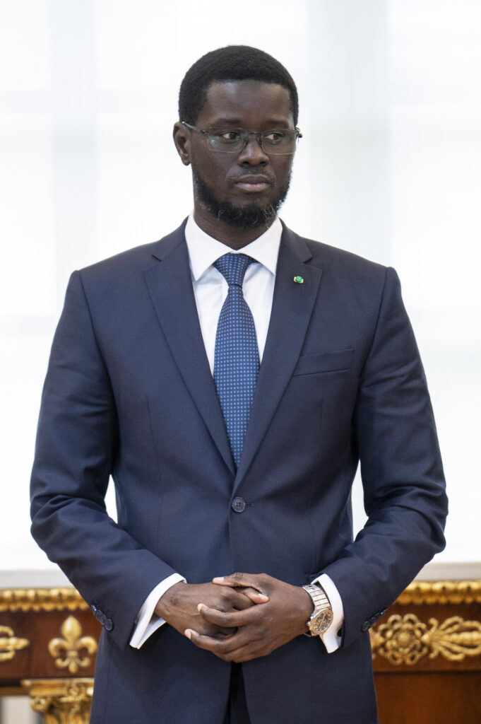 El president del Senegal destitueix el primer ministre Ousmane Sonko i prepara un nou govern