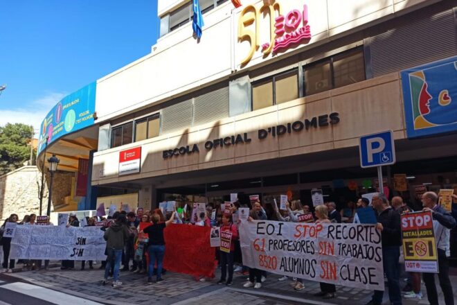 Els examinadors de les EOI del País Valencià estudien de fer vaga durant les proves oficials d’idiomes