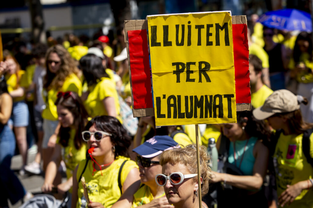 Rebuig dels docents al pre-acord d’Educació: hi haurà noves vagues i negociacions?