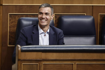 El president espanyol, Pedro Sánchez, al congrés dels diputats (fotografia: EFE/ Sergio Pérez)