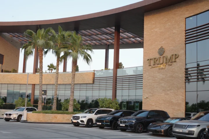 Entrada del club de golf Trump a Dubai, als Emirats Àrabs Units (fotografia: Katarina Premfors/The Washington Post).