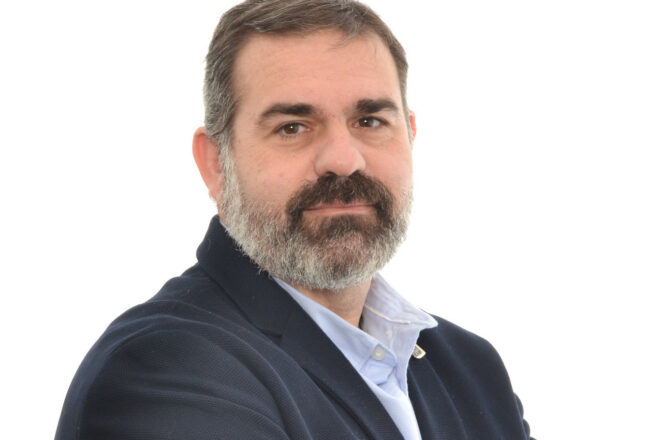 La consellera Niubó fitxa un regidor del PSC catalanòfob a la Secretaria de Millora Educativa
