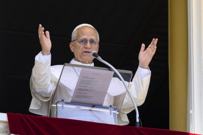 La Conferència Episcopal Espanyola es desentén de les queixes per la marginació del català en la visita del papa