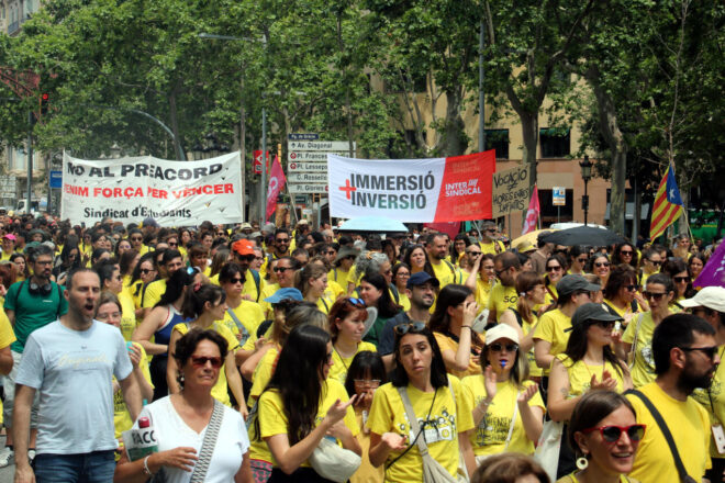 L’escola concertada torna al carrer per a reclamar una equiparació amb la pública