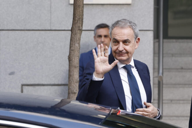 Zapatero arriba a l’Audiència espanyola amb la pressió d’aclarir el seu rol en el cas Plus Ultra