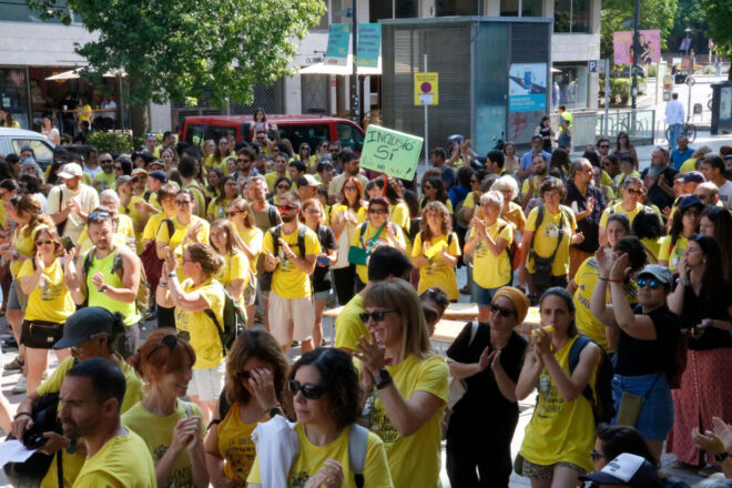Més de 400 docents debaten a Girona el pre-acord i demanen concreció en les mesures