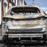 “És un pogrom”: Belfast crema en la darrera jornada de violència racista al Regne Unit
