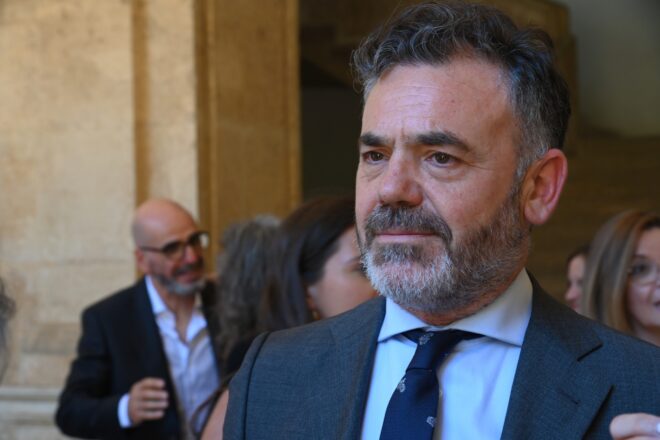 El Consell s’empara en la constitució espanyola per defensar la “prioritat nacional” que ha incorporat al pressupost