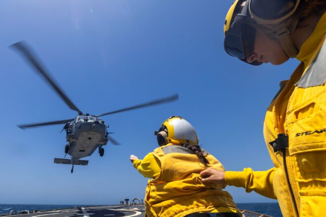L’exèrcit nord-americà ataca instal·lacions militars de l’Iran en una illa de l’estret d’Ormuz