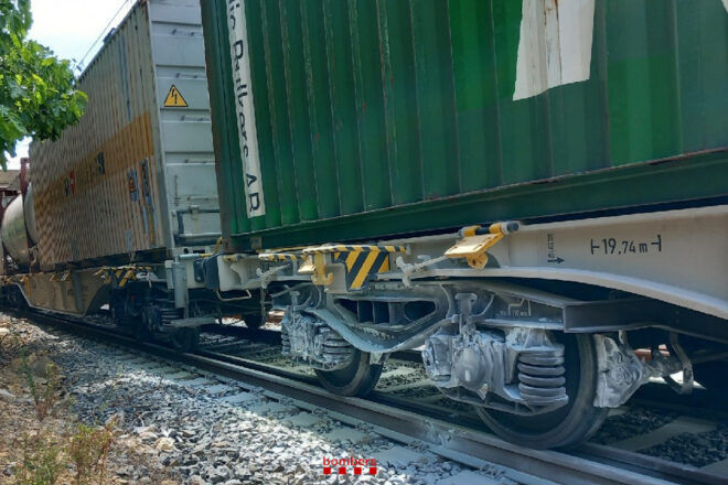 Retards a Rodalia entre Tarragona i Altafulla per un incendi en un tren de mercaderies