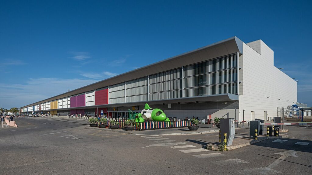 El PSOE, PP i Sumar s’alien al congrés espanyol per refusar l’ampliació de l’aeroport d’Eivissa