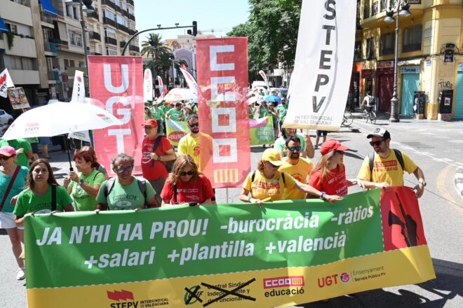 Els carrers de València tornen a ser un clam contra la consellera d’Educació