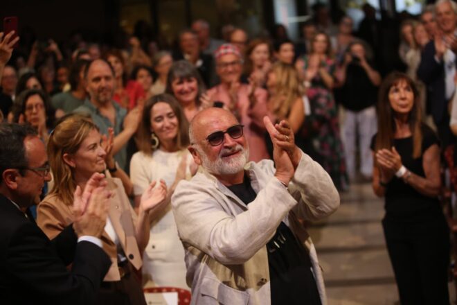 [VÍDEO] “Una sola llengua, un sol poble, una sola nació”: l’emotiu discurs de Biel Mesquida en rebre el Premi d’Honor de les Lletres Catalanes