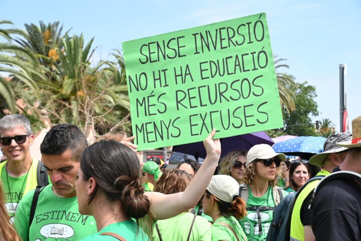 Manifestació de docents a València el darrer juny (fotografia: Prats i Camps).