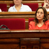 El PSC, ERC i els Comuns entomen el possible desgast electoral de la crisi educativa