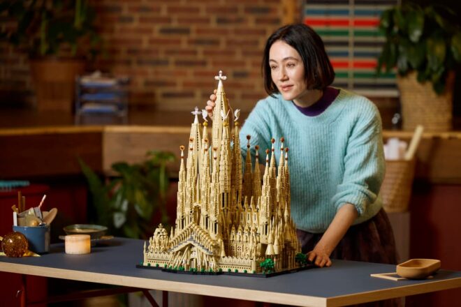 LEGO homenatja Gaudí amb el set més gran de la seva història: una Sagrada Família de 12.060 peces