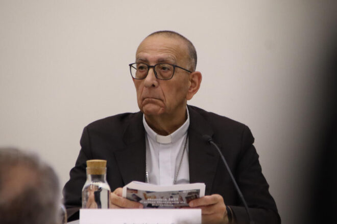 Omella menysprea les queixes pel català: “A mi què? Queixi’s al papa”