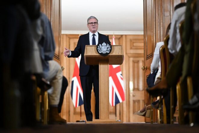 El govern britànic prohibirà l’accés a les xarxes socials als menors de setze anys