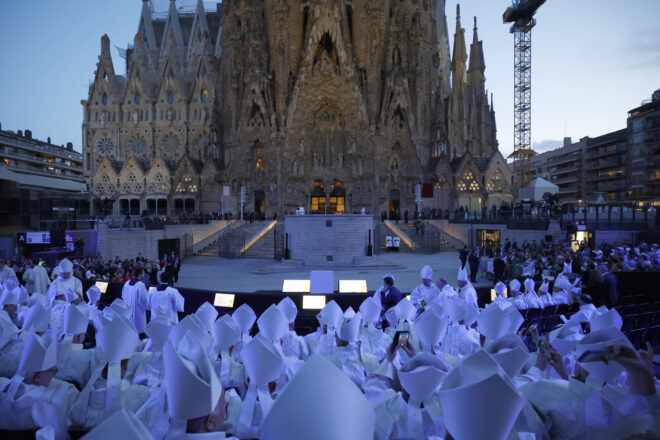 [DIRECTE] Lleó XIV beneeix finalment amb un discurs majoritàriament en català la torre de Jesús de la Sagrada Família
