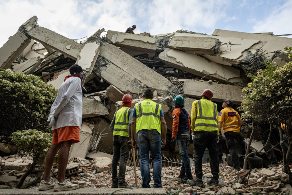 El nombre de morts pels terratrèmols de Veneçuela puja a 2.295 i hi ha més d’11.000 ferits
