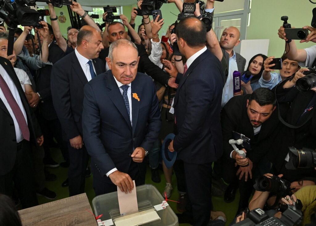 El partit de Paixinian guanya les eleccions d’Armènia amb ga
