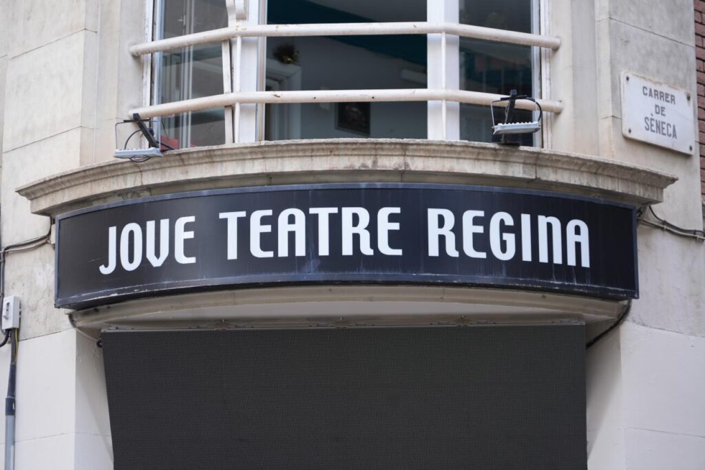 “Tanquem obligats”: el Jove Teatre Regina anuncia el tancament perquè no els han volgut renovar el lloguer