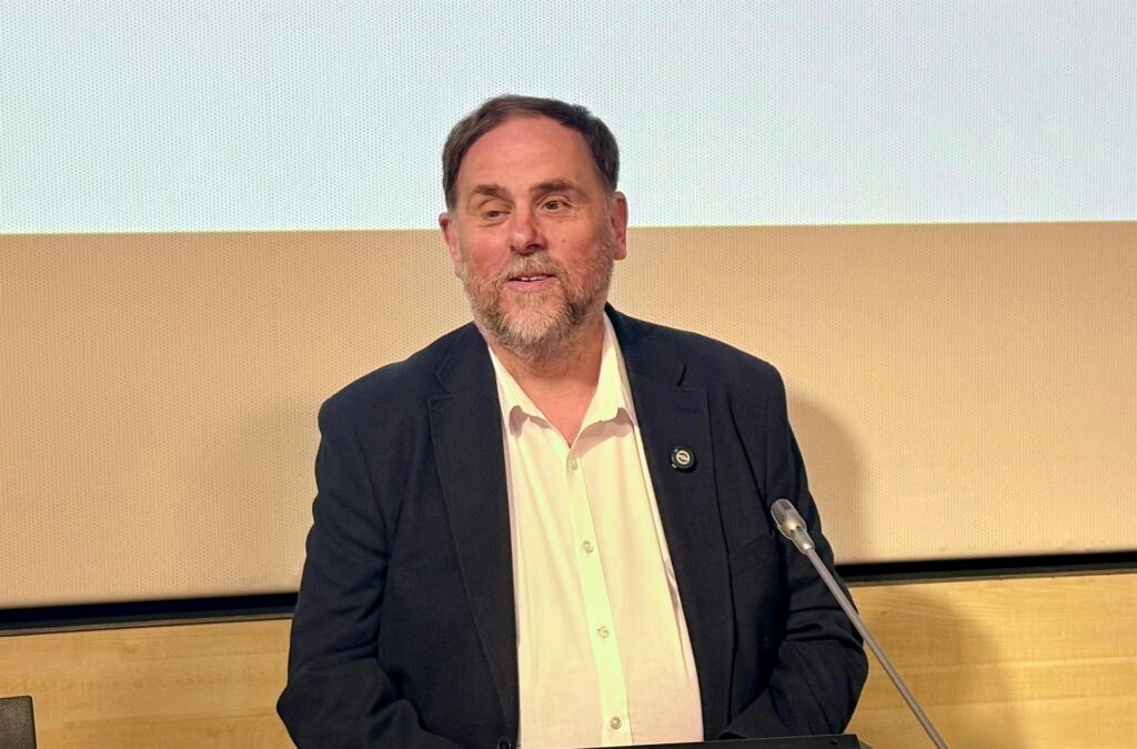 Junqueras es mostra a favor d’una coalició amb Compromís i diu que farà tot el possible perquè passi