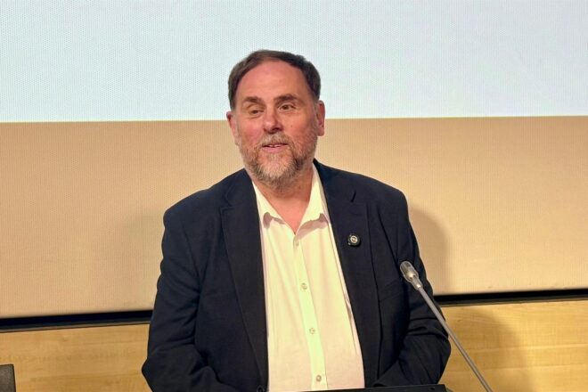 Junqueras es mostra a favor d’una coalició amb Compromís i diu que farà tot el possible perquè passi