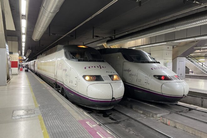 Interrompuda la circulació de trens de gran velocitat entre Barcelona i Tarragona a causa d’un incendi