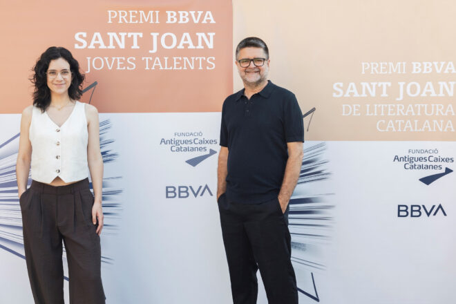 Jordi Marrón guanya el 46è premi BBVA Sant Joan de literatura catalana amb ‘Manual de flotació’