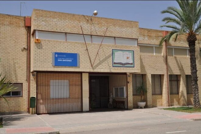 Fam&iacute;lies d&rsquo;una escola d&rsquo;Elx denuncien que hi haur&agrave; una altra classe sense ensenyament en catal&agrave;