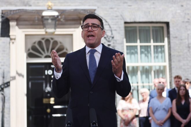 Andy Burnham, nou primer ministre del Regne Unit amb la voluntat de superar la crisi política del post-Brexit