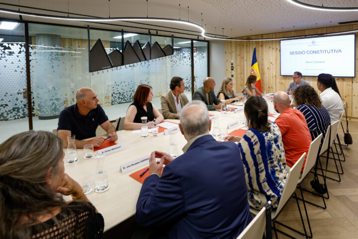 Sessió de constitució de la Visura Ciutadana (fotografia cedida pel govern d'Andorra).
