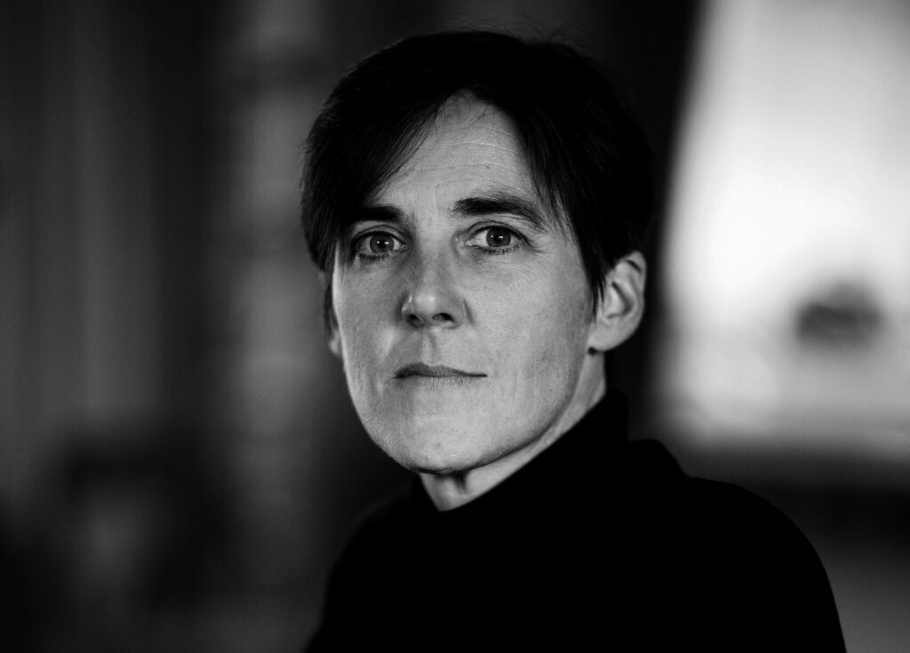 Gaea Schoeters: “Ens mirem algunes persones com si fossin animals”