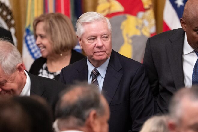 S&rsquo;ha mort Lindsey Graham, senador republic&agrave; nord-americ&agrave; i aliat de Trump, a setanta-un anys