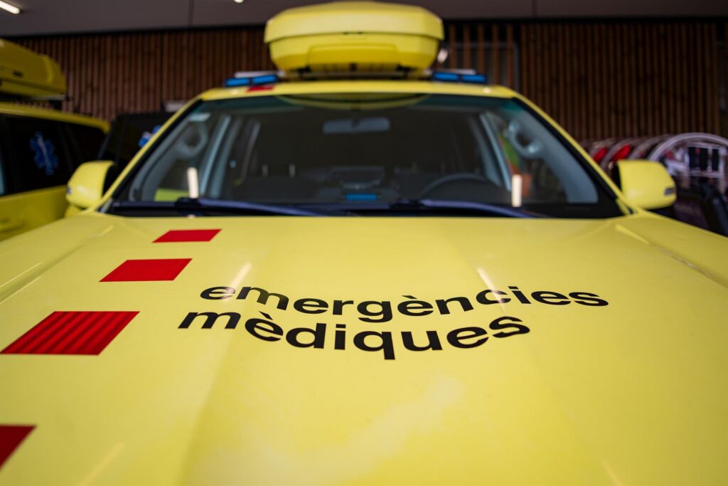 Un banyista francès de cinquanta-quatre anys ha mort a la platja d’Empuriabrava